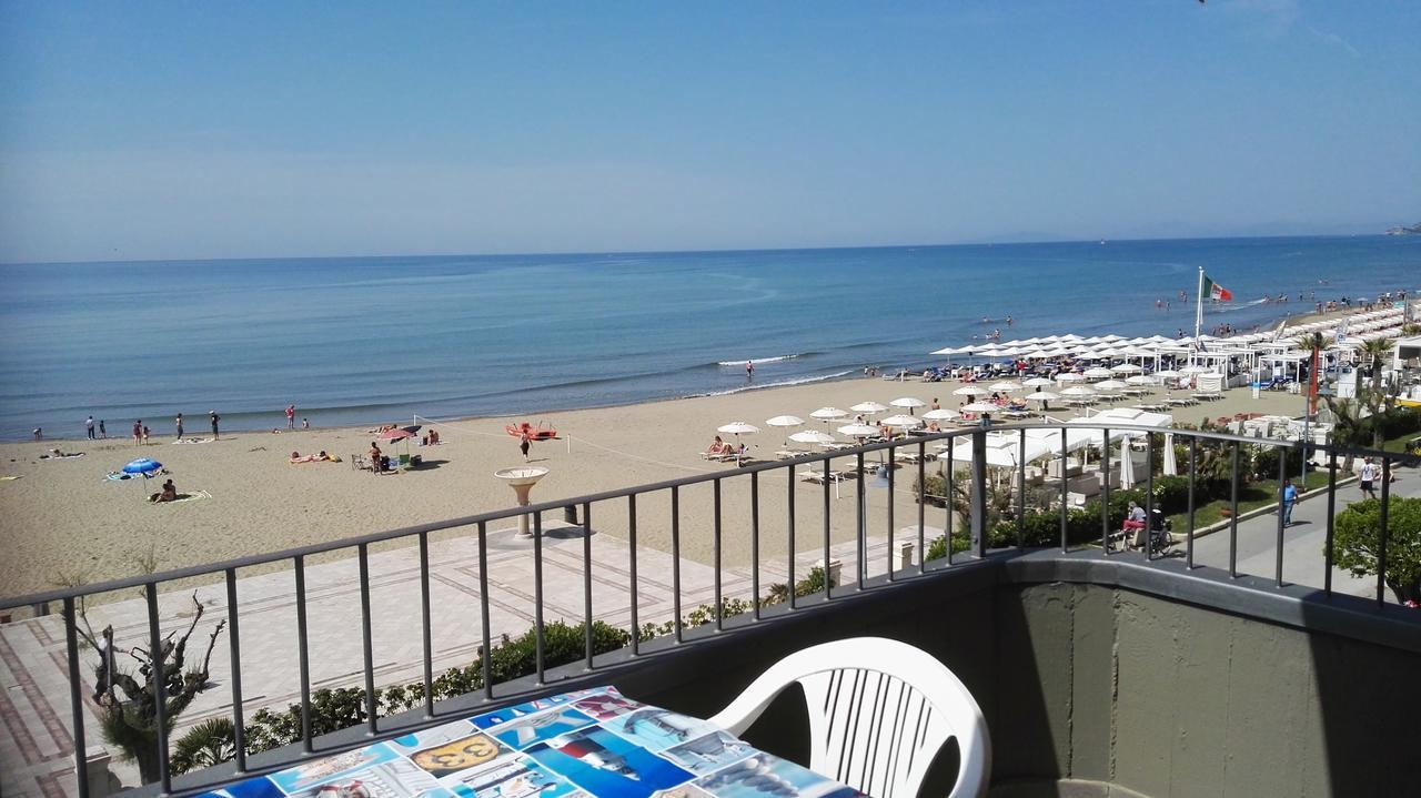 Appartamenti Lungomare Via Roma Castiglione della Pescaia Extérieur photo